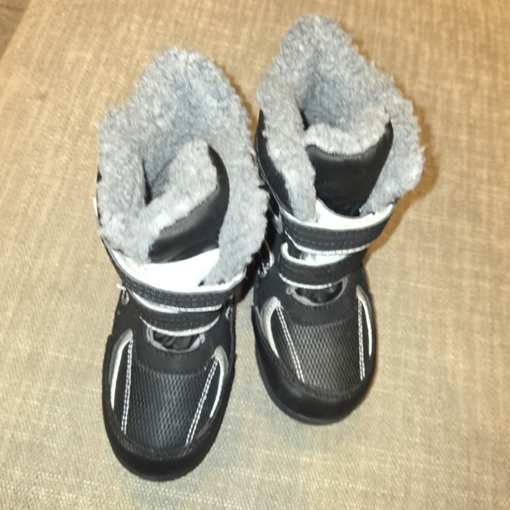 Totes Snow Boots - Picture 3 of 3